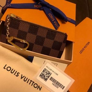 Brand New!!! 💯 Authentic Damier Ebene Key Pouch!!